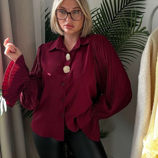 Chemise bordeaux avec broches dorées amovible