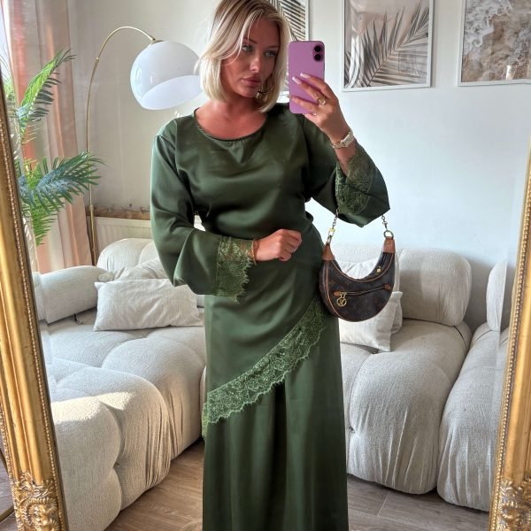 Ensemble 2 pièces haut en dentelle + Jupe longue